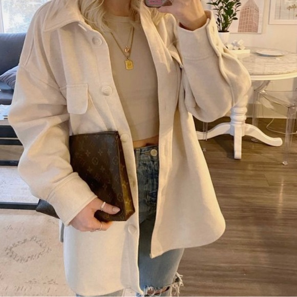 Abercrombie and Fitch Shirt Jacket “Shacket” soft cream. Size XS - Picture 4 of 4